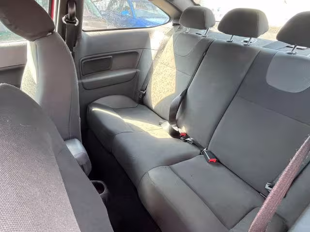 2009 Ford Focus - 1FAHP33NX9W145893 - Image #8
