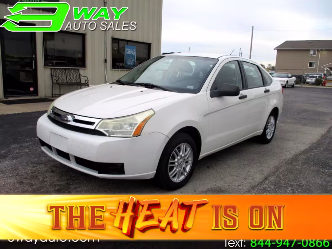 2009 Ford Focus - 1FAHP35N99W133800 - Image #1