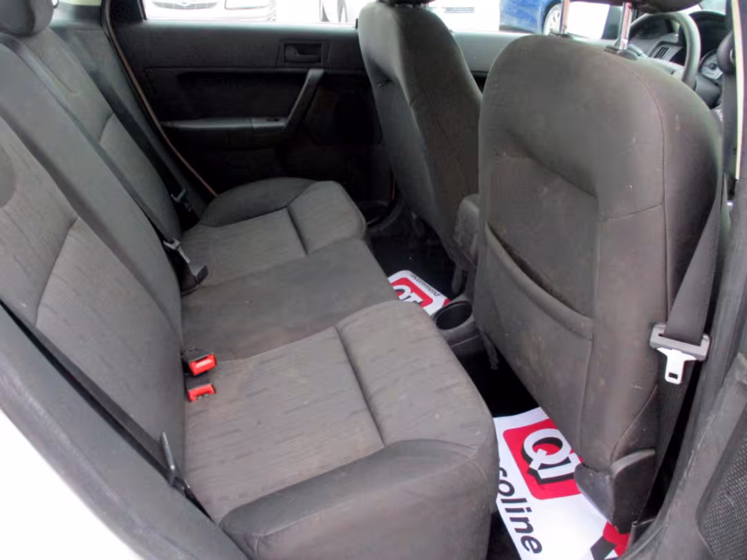 2009 Ford Focus - 1FAHP35N99W133800 - Image #10