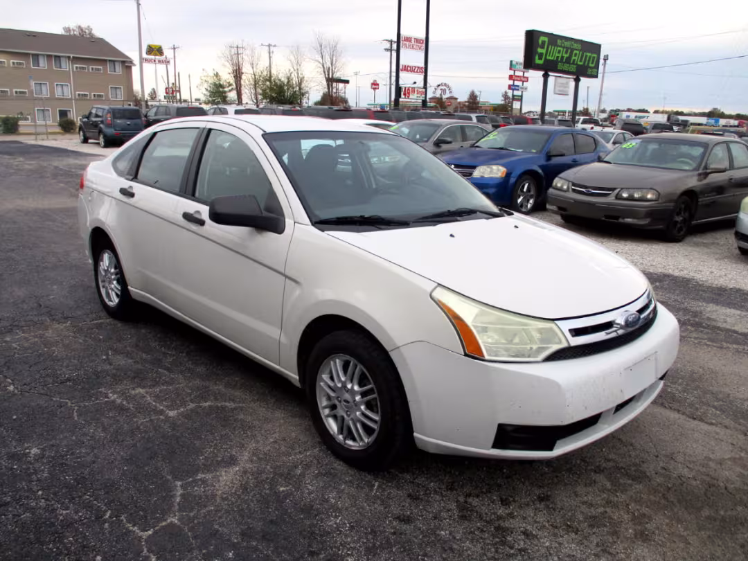 2009 Ford Focus - 1FAHP35N99W133800 - Image #3