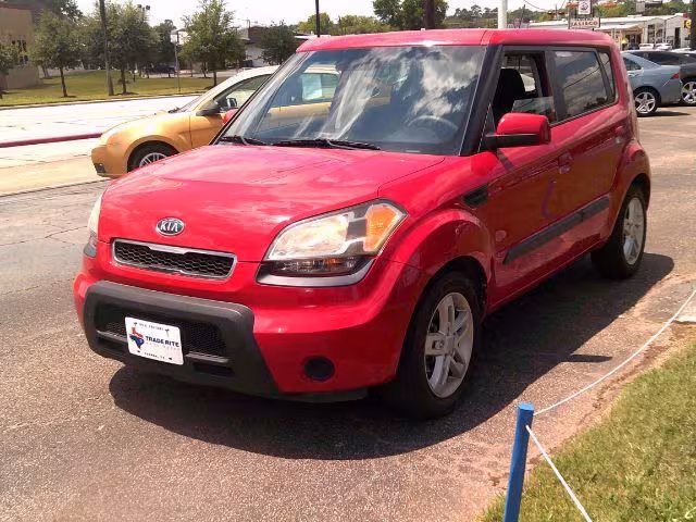 2010 Kia Soul - KNDJT2A26A7172159 - Image #2