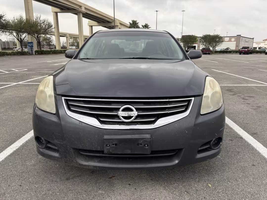 2010 Nissan Altima - 1N4AL2AP6AN531832 - Image #1
