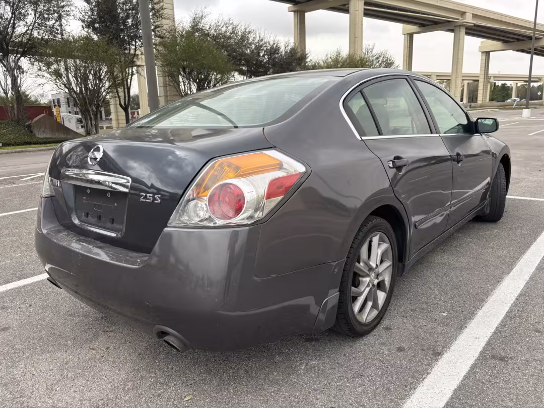 2010 Nissan Altima - 1N4AL2AP6AN531832 - Image #4