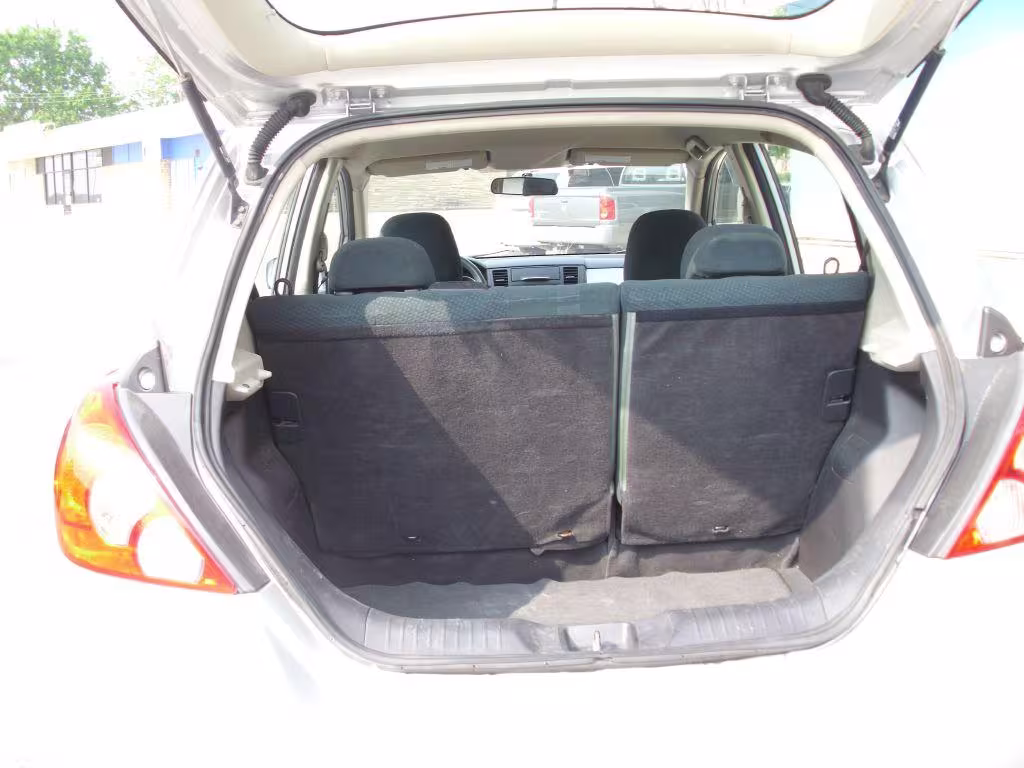 2010 Nissan Versa - 3N1BC1CP7AL406346 - Image #11
