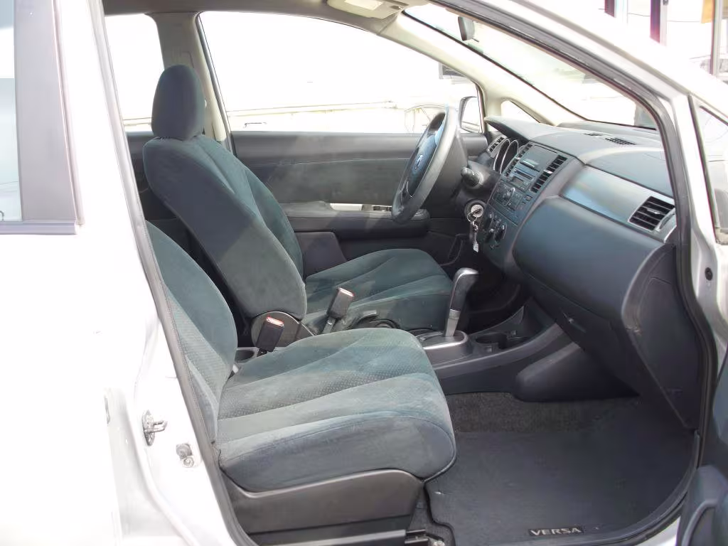 2010 Nissan Versa - 3N1BC1CP7AL406346 - Image #12