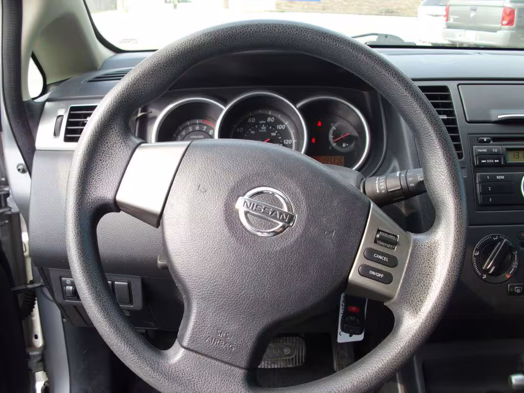 2010 Nissan Versa - 3N1BC1CP7AL406346 - Image #8