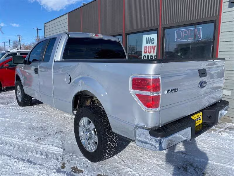 2011 Ford F-150 - 1FTFX1EF1BFA50415 - Image #3