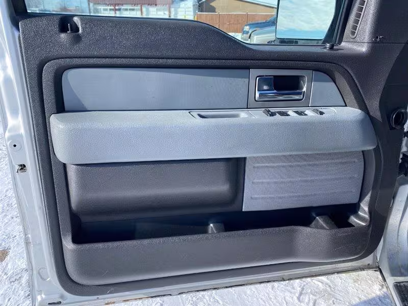 2011 Ford F-150 - 1FTFX1EF1BFA50415 - Image #5