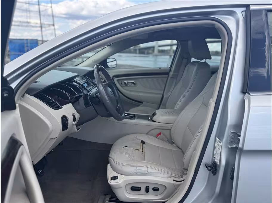 2011 Ford Taurus - 1FAHP2FW6BG111528 - Image #9