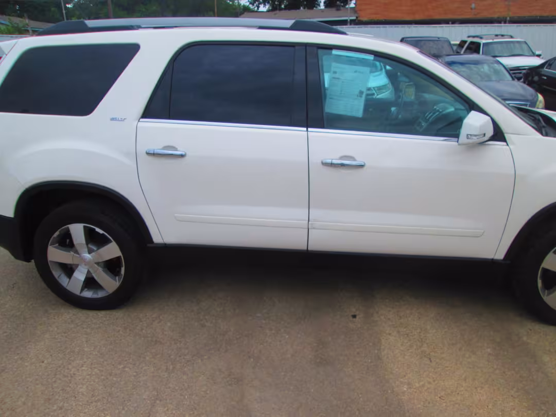 2011 GMC Acadia - 1GKKRSED1BJ111339 - Image #4
