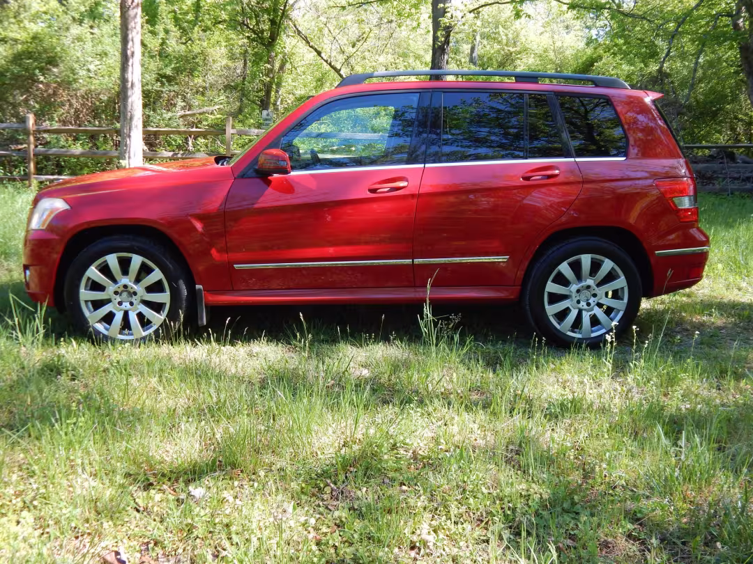 2011 Mercedes-Benz GLK-Class - WDCGG8HB7BF561532 - Image #1