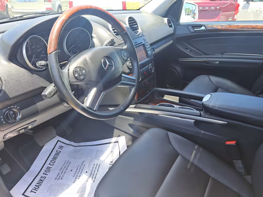 2011 Mercedes-Benz M-Class - 4JGBB5GB5BA729448 - Image #4