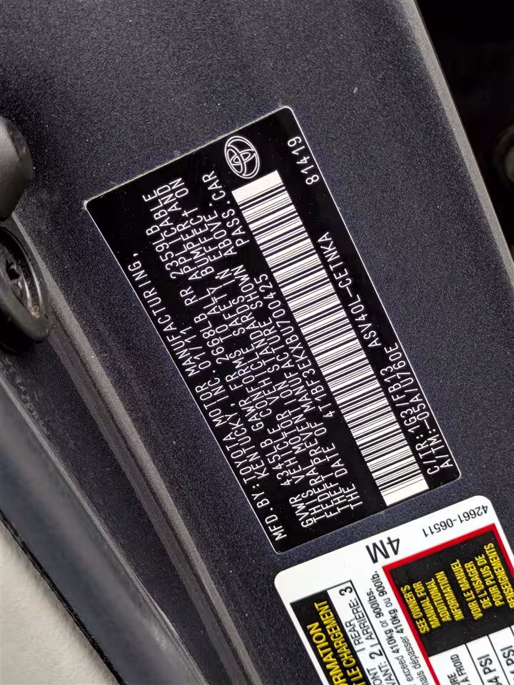 2011 Toyota Camry - 4T1BF3EKXBU700425 - Image #27
