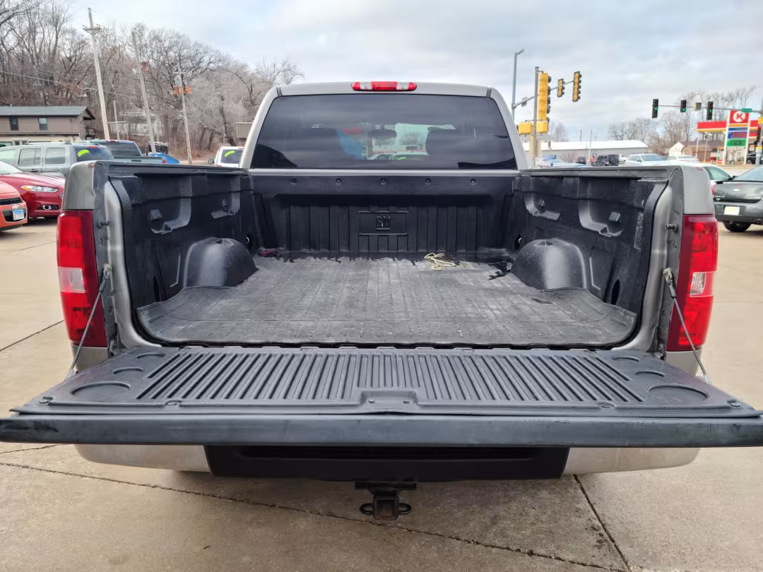 2012 Chevrolet Silverado 1500 - 1GCRKSE79CZ291679 - Image #4