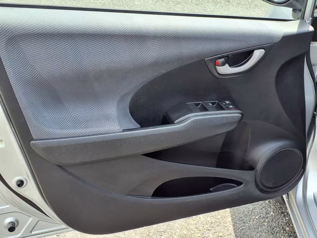 2012 Honda Fit - JHMGE8H37CC028392 - Image #11