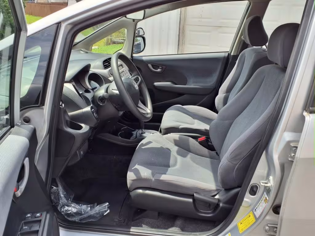 2012 Honda Fit - JHMGE8H37CC028392 - Image #13