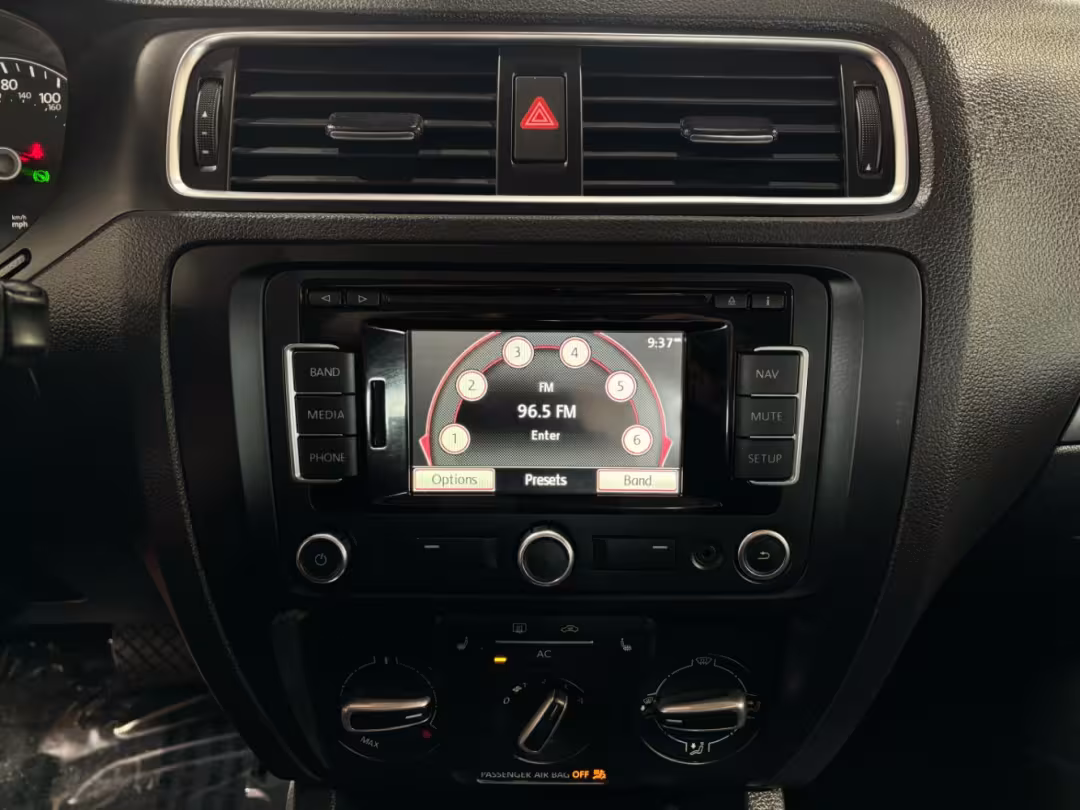 2012 Volkswagen Jetta - 3VWLP7AJ0CM413656 - Image #21