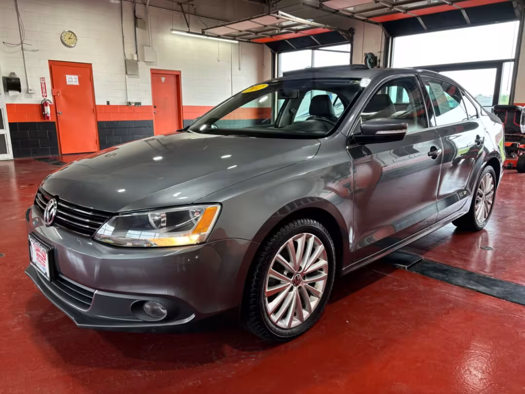 2012 Volkswagen Jetta - 3VWLP7AJ0CM413656 - Image #3