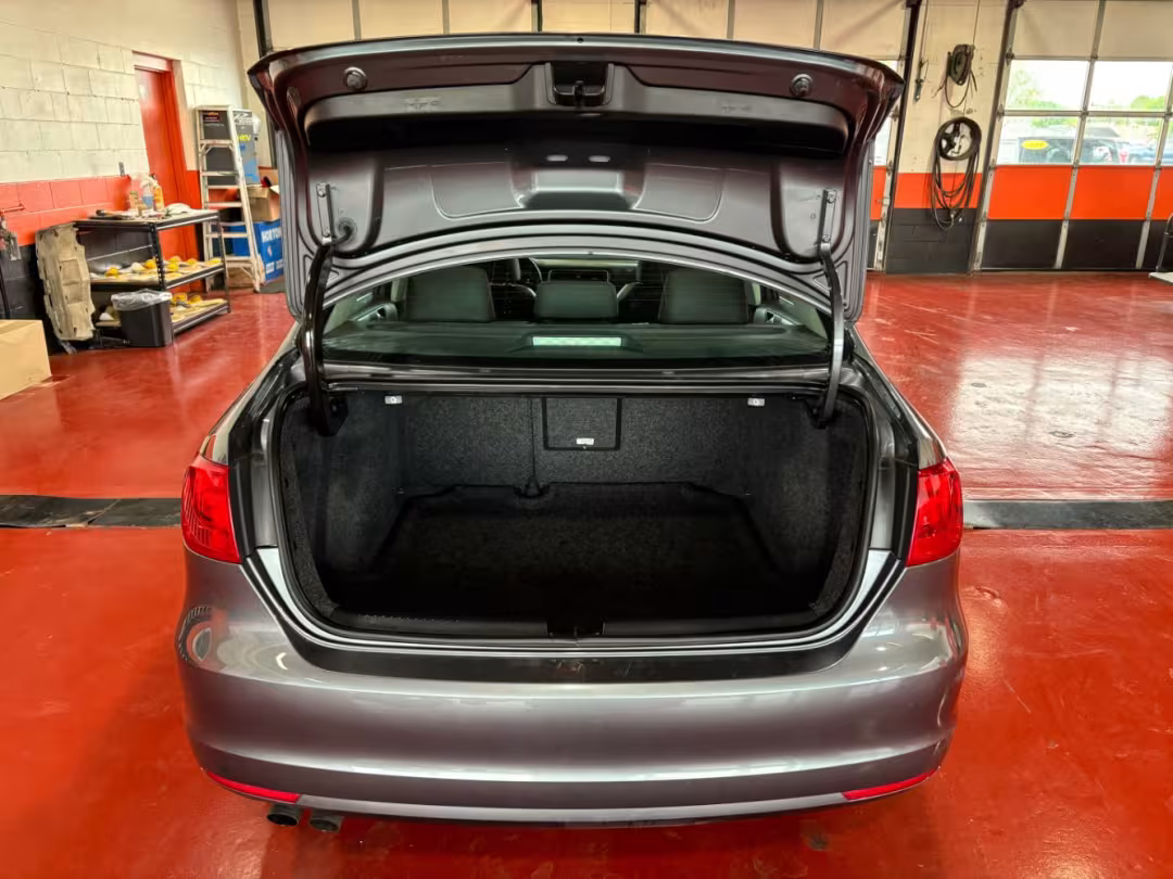 2012 Volkswagen Jetta - 3VWLP7AJ0CM413656 - Image #31