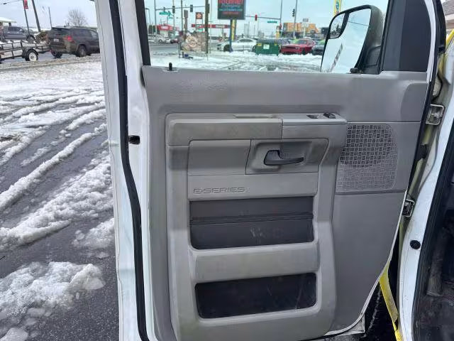 2013 Ford E-250 - 1FTNS2EL2DDB34957 - Image #6