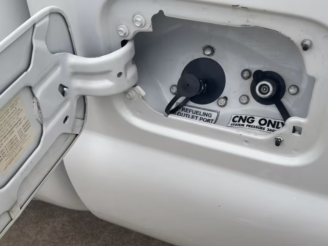 2013 Ford F-250 SD - 1FTBF2A69DEB82361 - Image #32