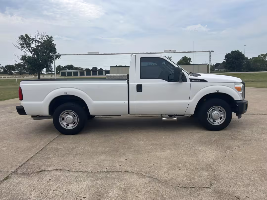 2013 Ford F-250 SD - 1FTBF2A69DEB82361 - Image #6