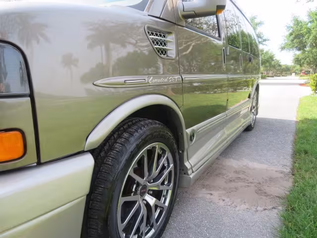 2013 GMC Savana - 1GDS7DC45D1127414 - Image #31