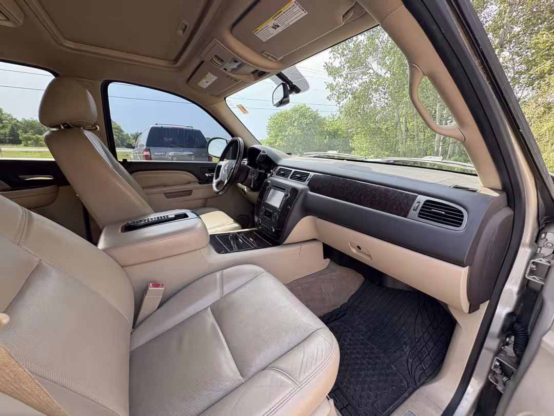 2013 GMC Yukon Denali - 1GKS2EEFXDR248579 - Image #15