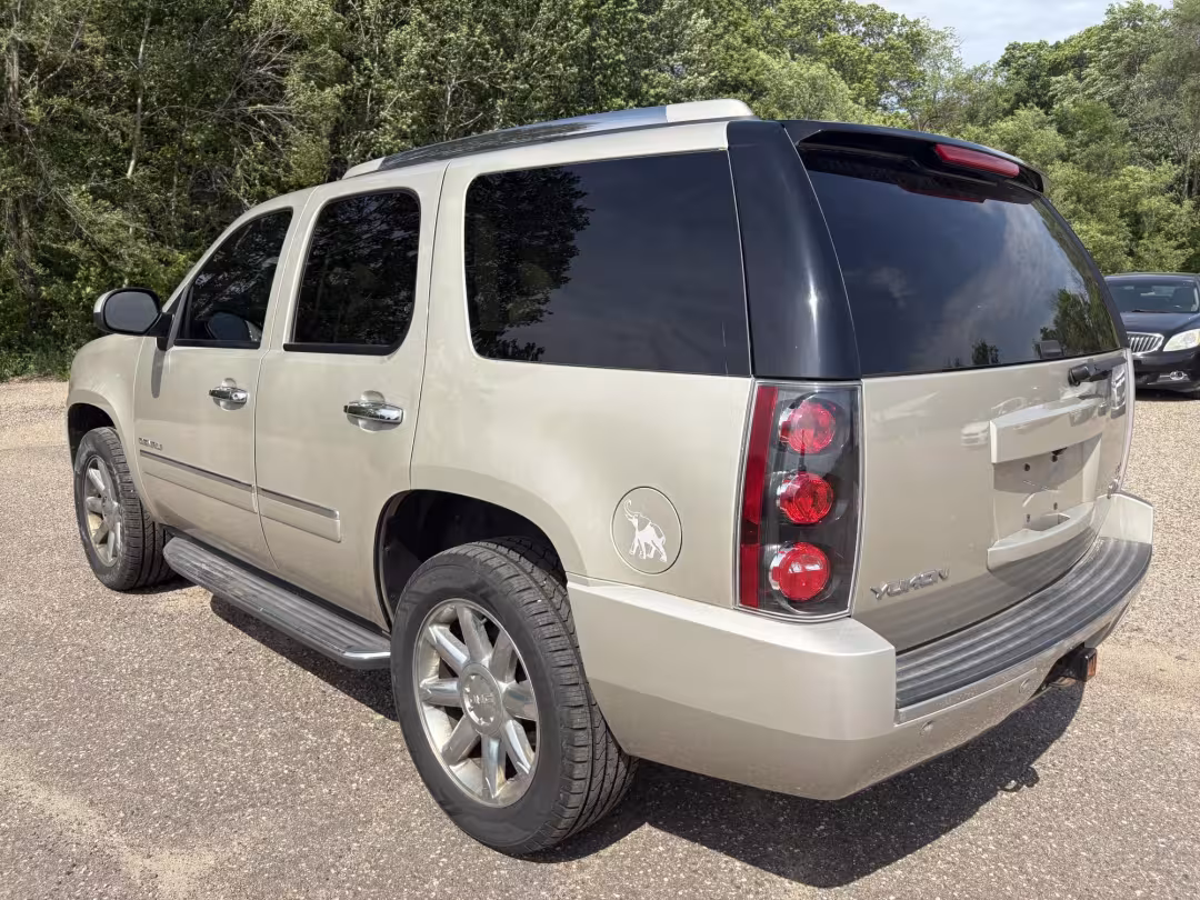 2013 GMC Yukon Denali - 1GKS2EEFXDR248579 - Image #3