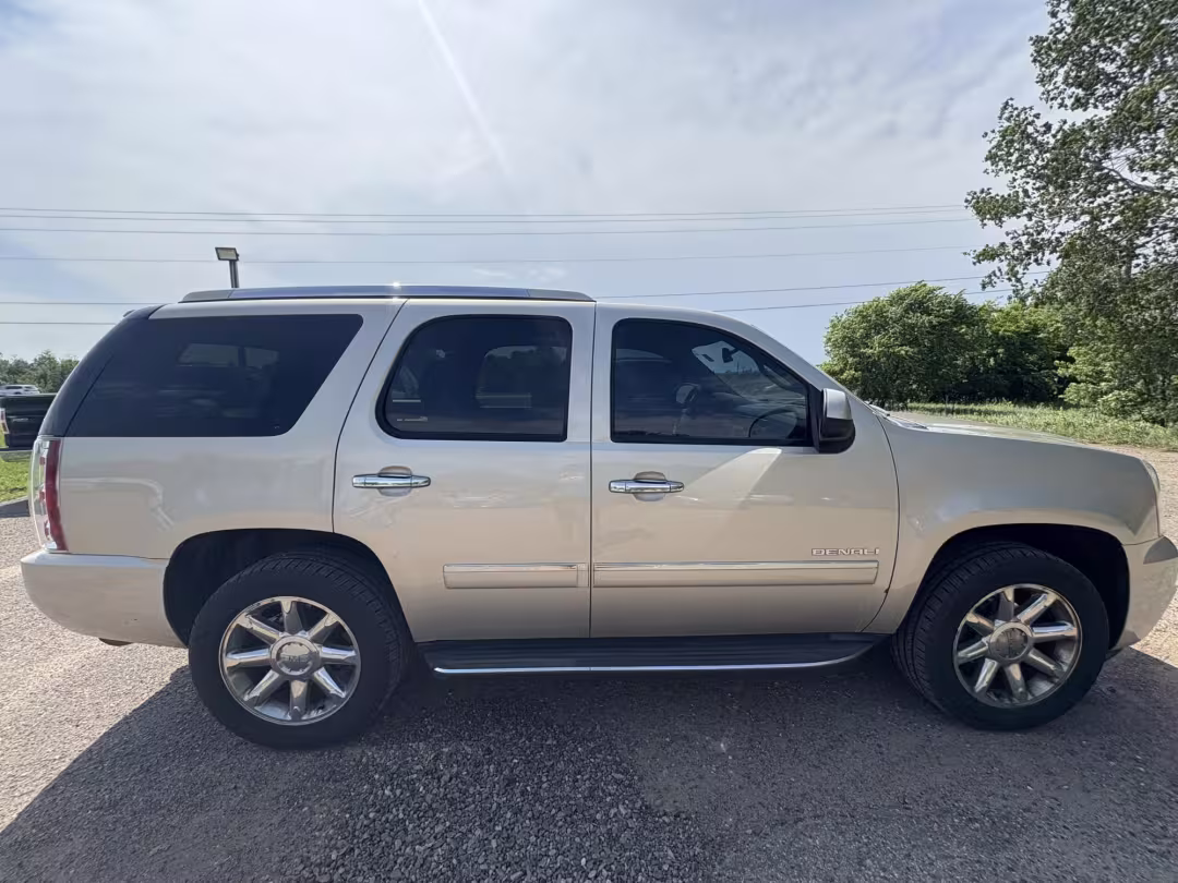 2013 GMC Yukon Denali - 1GKS2EEFXDR248579 - Image #6