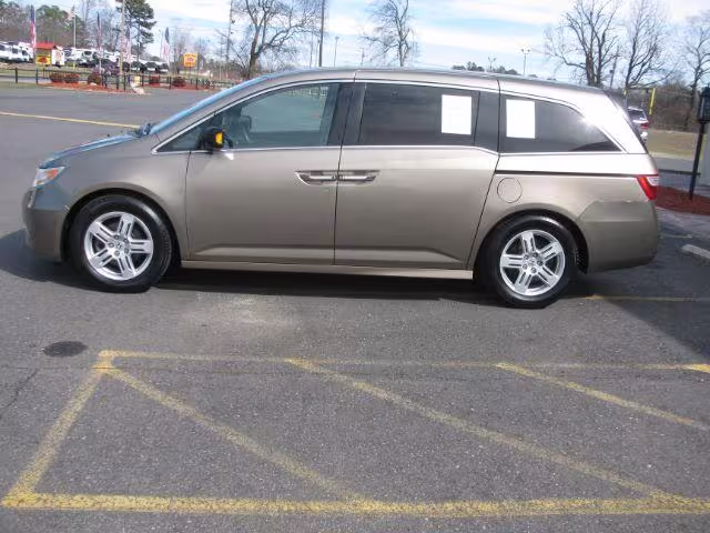 2013 Honda Odyssey - 5FNRL5H90DB077022 - Image #1