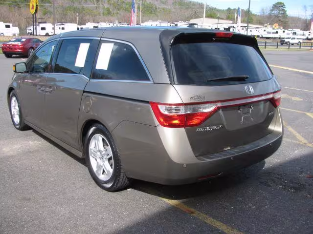 2013 Honda Odyssey - 5FNRL5H90DB077022 - Image #2
