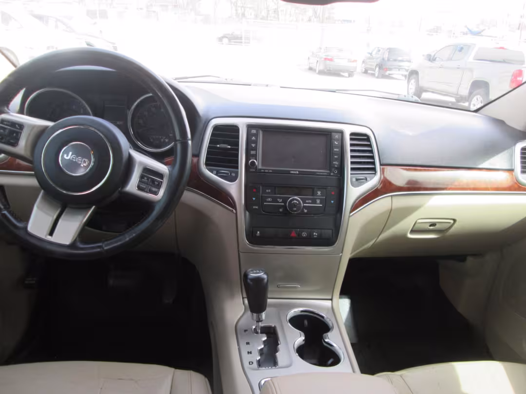 2013 Jeep Grand Cherokee - 1C4RJFBG9DC514791 - Image #11