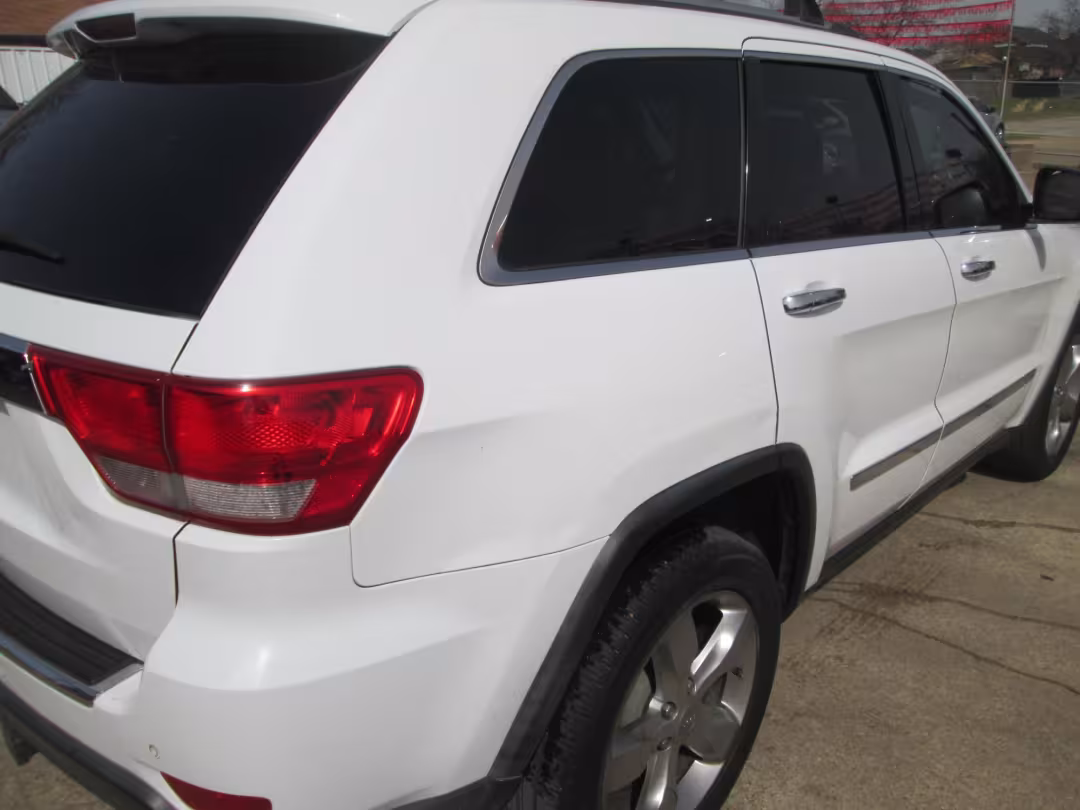 2013 Jeep Grand Cherokee - 1C4RJFBG9DC514791 - Image #4