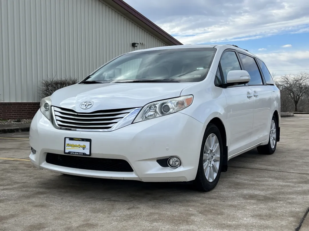 2013 Toyota Sienna - 5TDYK3DC0DS332770 - Image #10