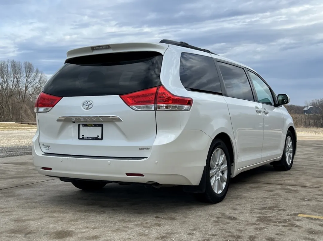 2013 Toyota Sienna - 5TDYK3DC0DS332770 - Image #13