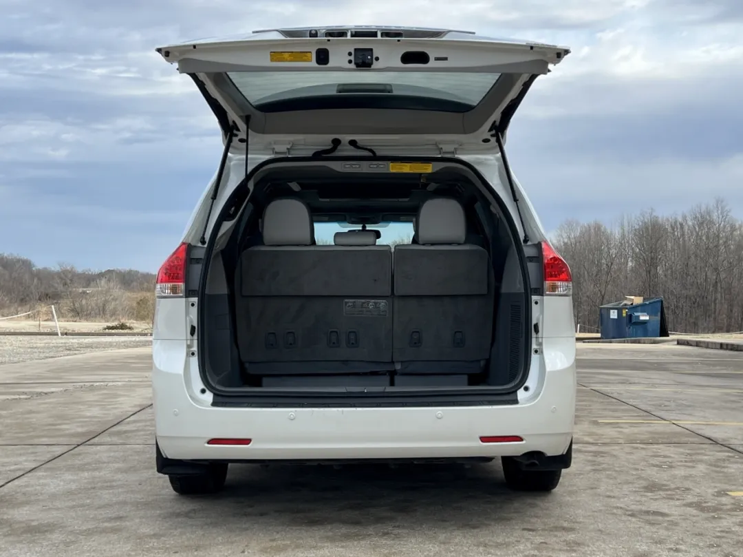 2013 Toyota Sienna - 5TDYK3DC0DS332770 - Image #24
