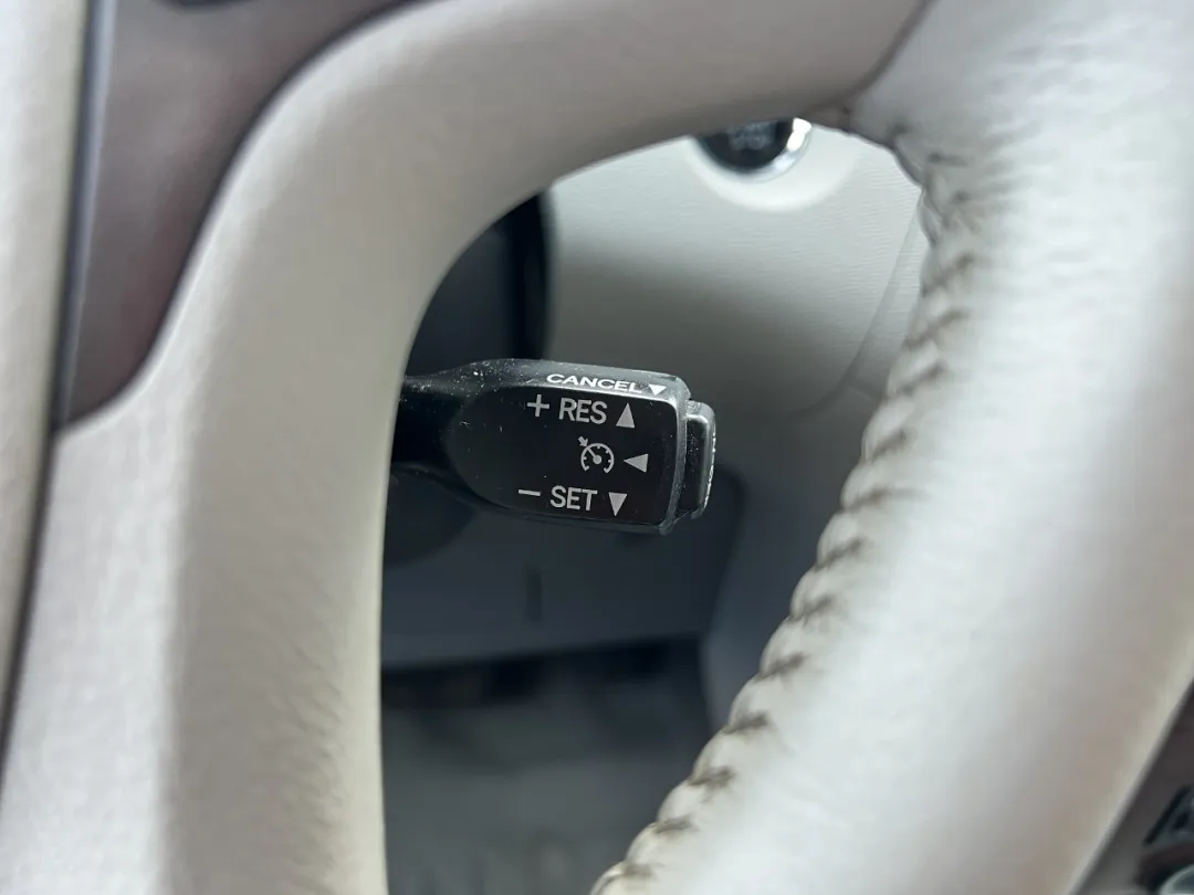 2013 Toyota Sienna - 5TDYK3DC0DS332770 - Image #29