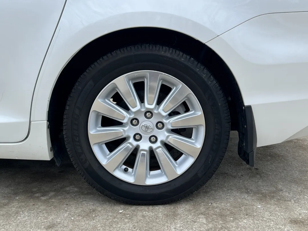 2013 Toyota Sienna - 5TDYK3DC0DS332770 - Image #45