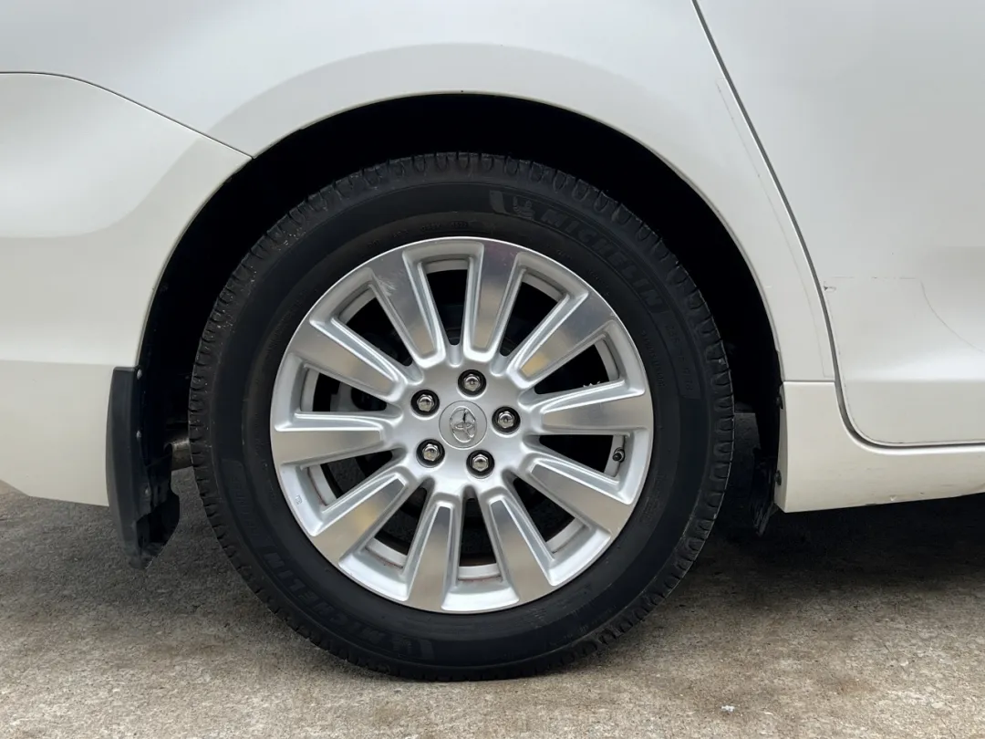 2013 Toyota Sienna - 5TDYK3DC0DS332770 - Image #46