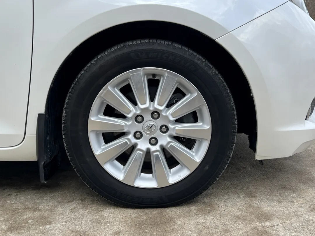 2013 Toyota Sienna - 5TDYK3DC0DS332770 - Image #47