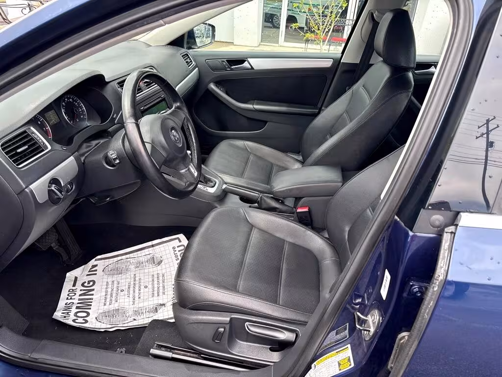 2013 Volkswagen Jetta - 3VWDX7AJ0DM454178 - Image #4