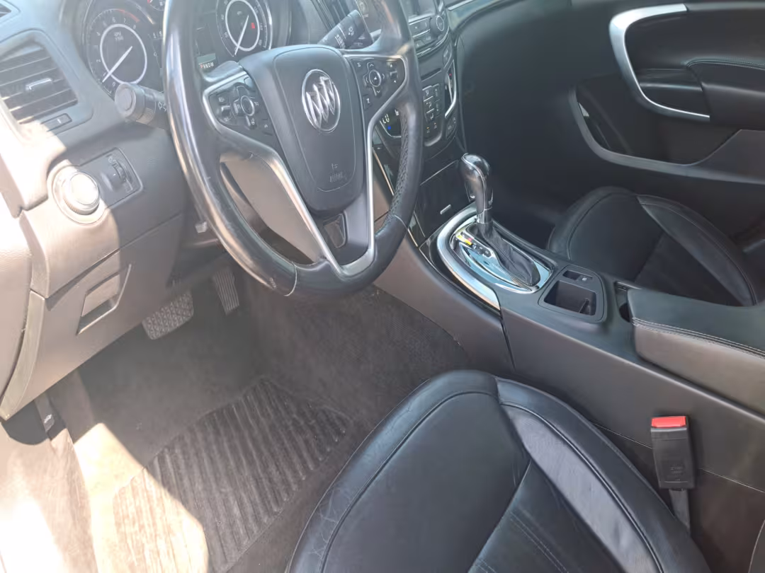2014 Buick Regal - 2G4GP5EX5E9186169 - Image #3