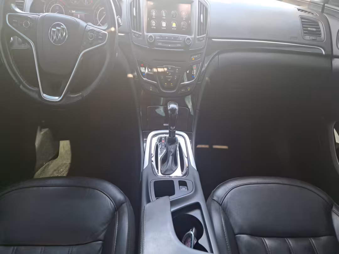 2014 Buick Regal - 2G4GP5EX5E9186169 - Image #4