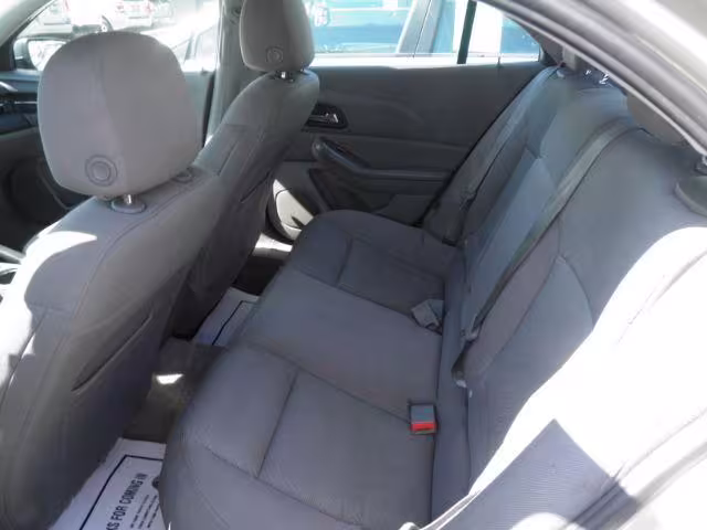 2014 Chevrolet Malibu - 1G11B5SL3EF192322 - Image #4