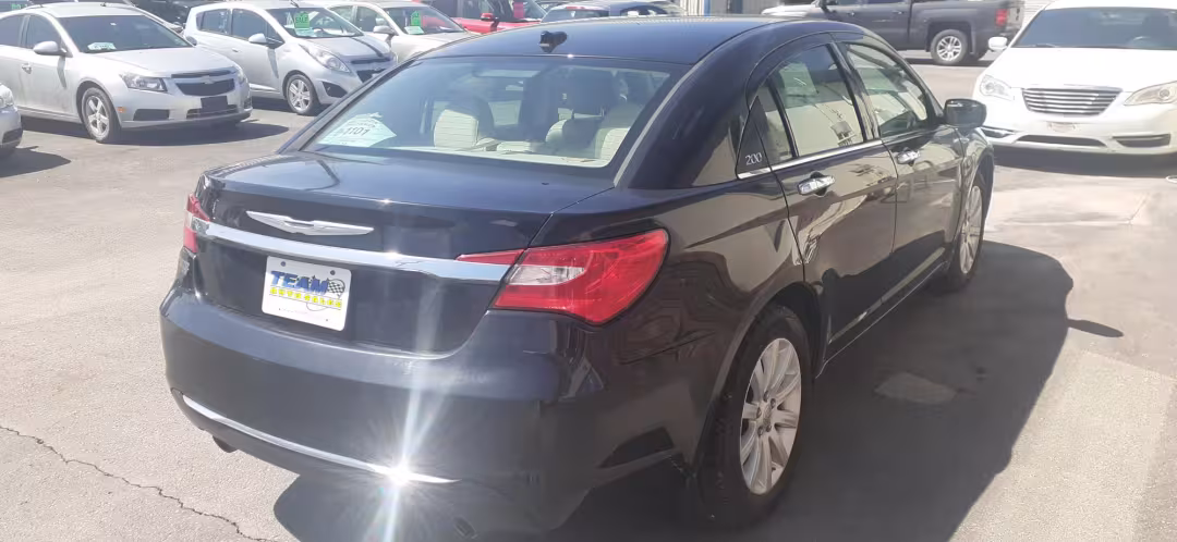 2014 Chrysler 200 - 1C3CCBCG5EN198694 - Image #2