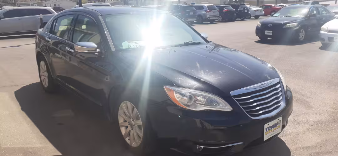 2014 Chrysler 200 - 1C3CCBCG5EN198694 - Image #3