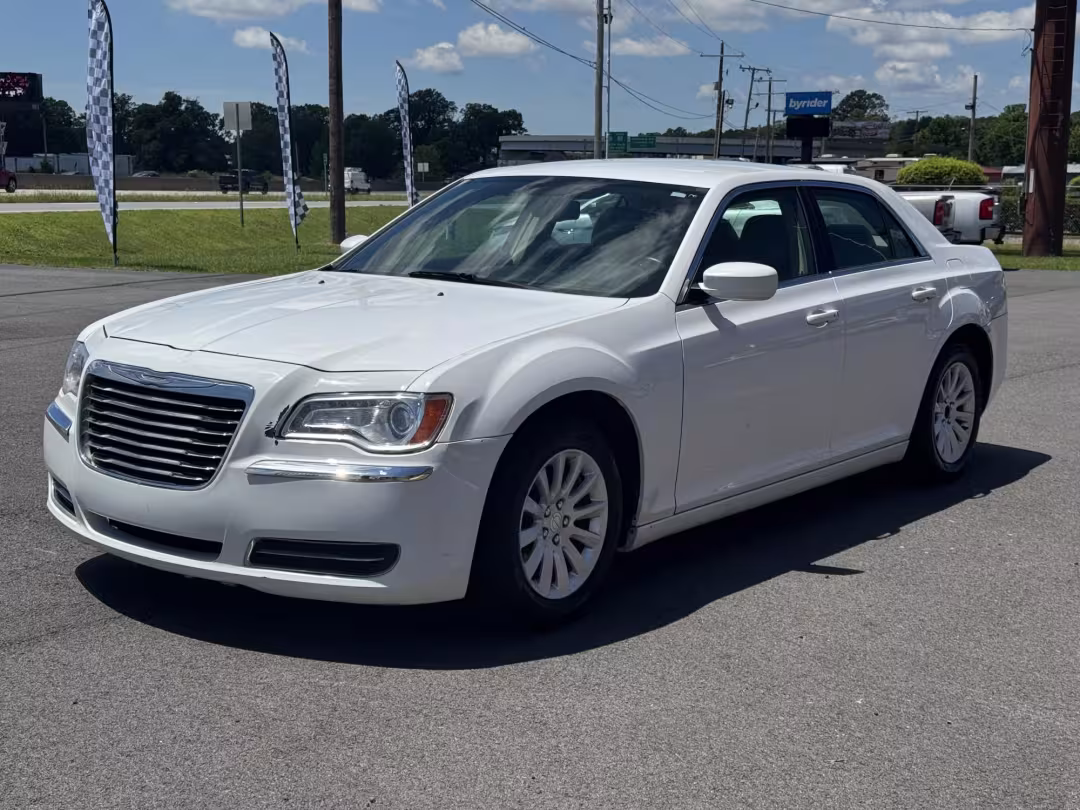 2014 Chrysler 300 - 2C3CCAAG3EH377600 - Image #4