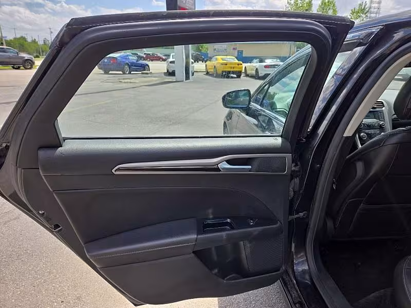 2014 Ford Fusion - 3FA6P0H95ER323773 - Image #11