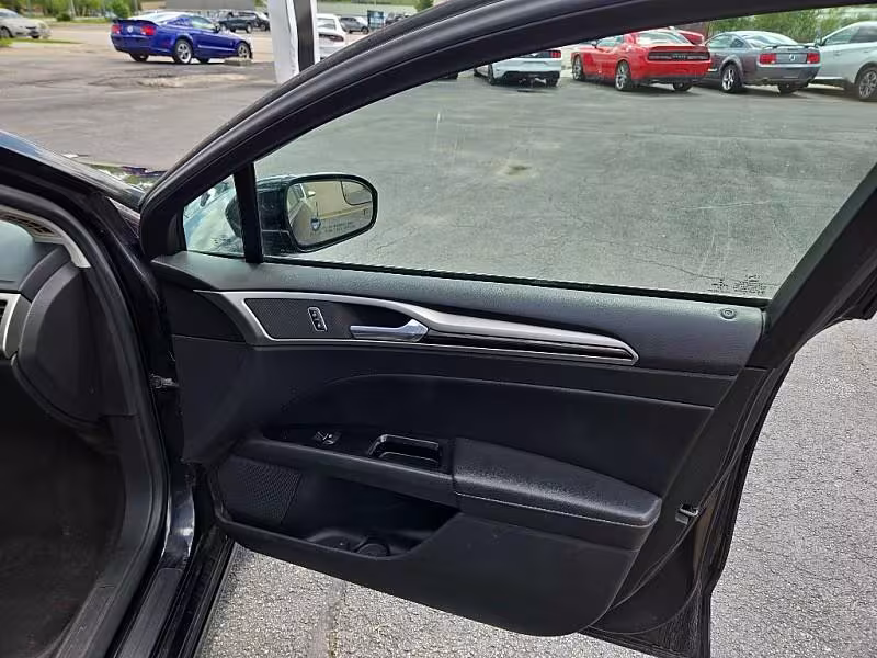 2014 Ford Fusion - 3FA6P0H95ER323773 - Image #17